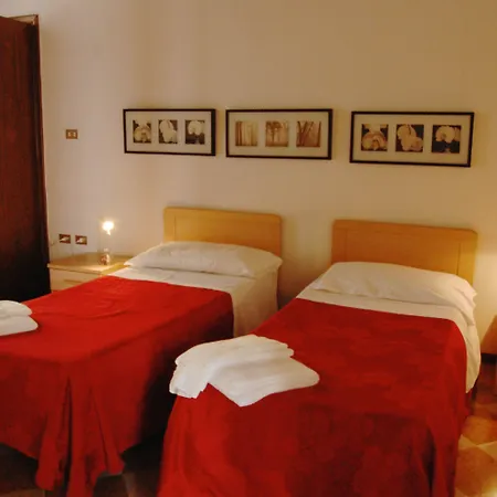 Residenza Accademia, Mantegnahotels ゲストハウス